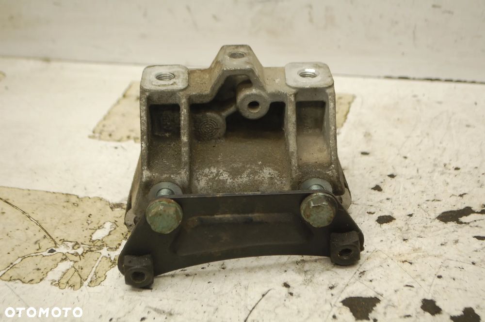 ŁAPA SKRZYNI BIEGÓW 1K0199111 VW GOLF V 1.6 FSI AUDI A3 8P SEAT SKODA 1K0199111E