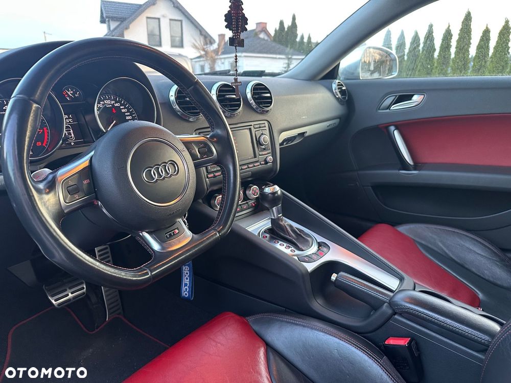 Audi TT S Coupé - 15