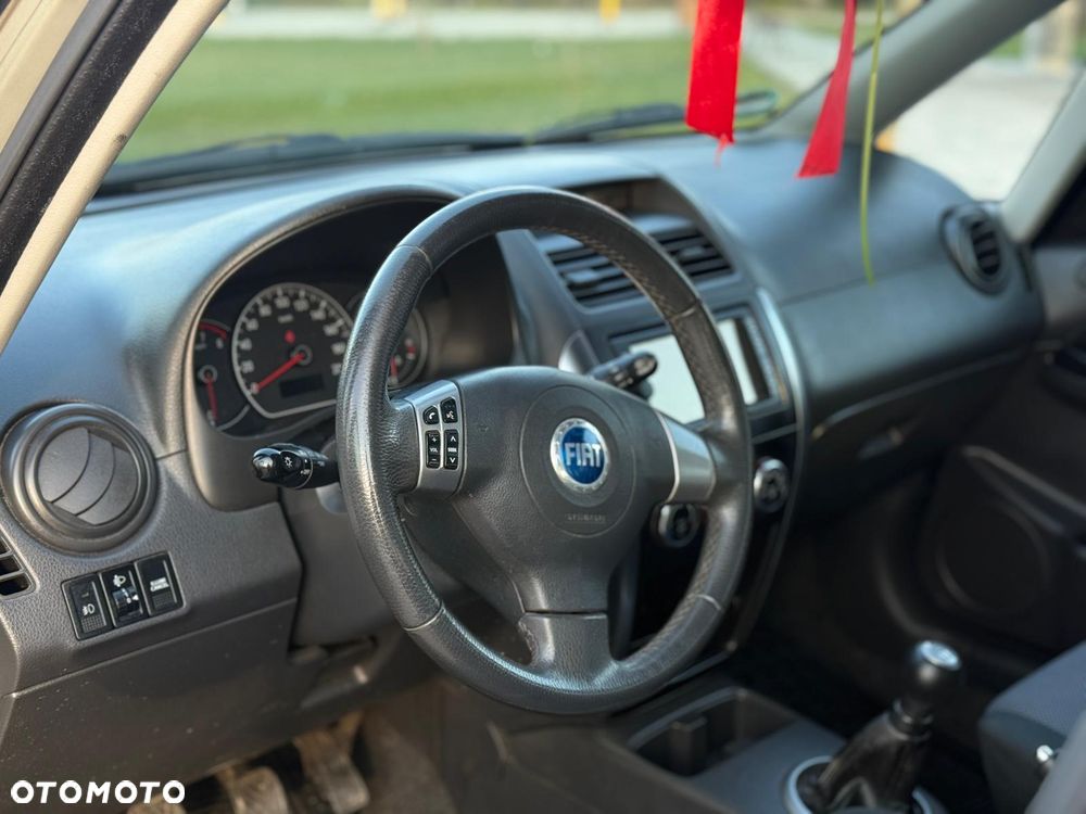 Fiat Sedici 1.6 16V 4x4 Emotion - 6