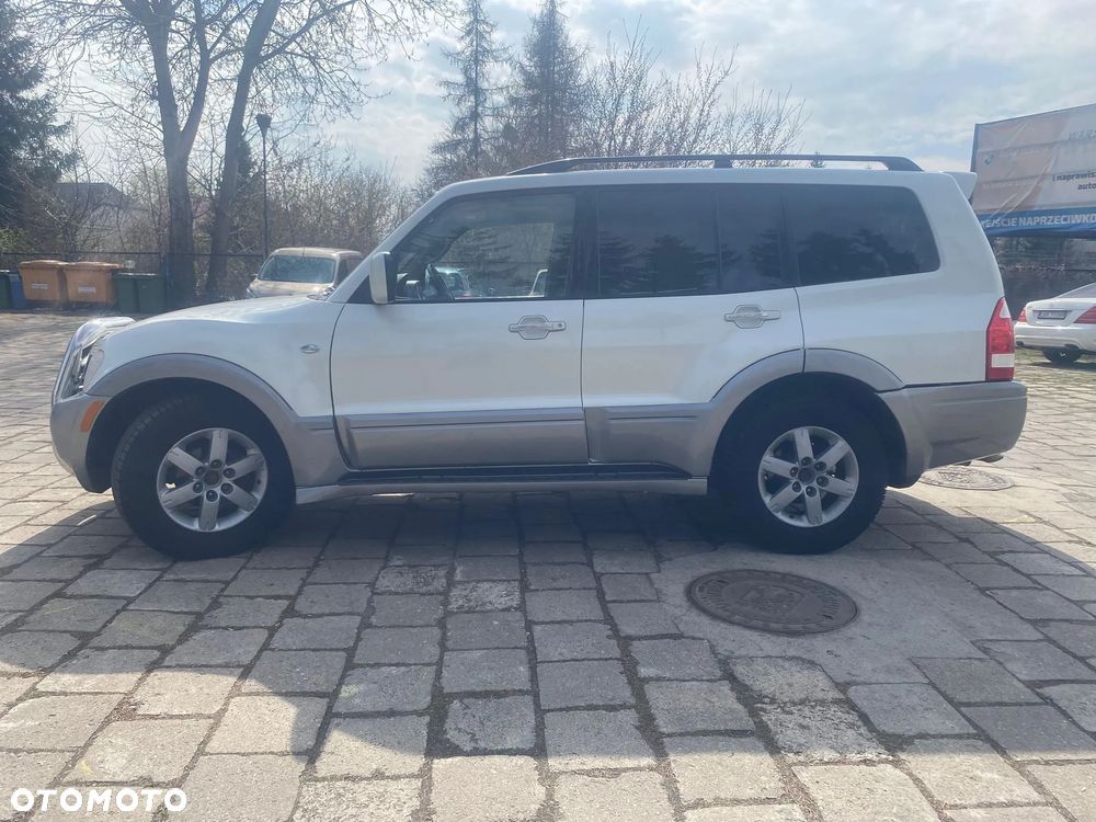 Mitsubishi Montero 3.8 Limited - 6