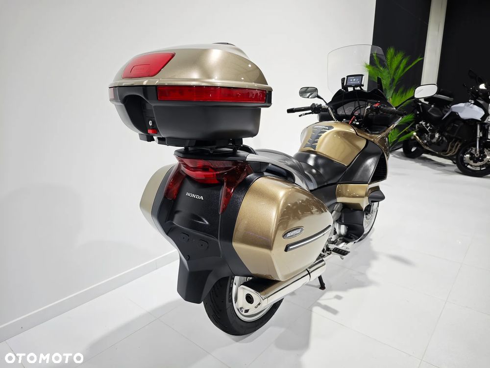 Honda Deauville - 13