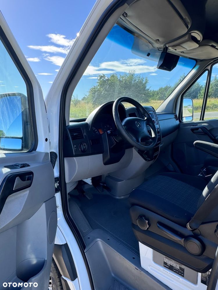 Mercedes-Benz Sprinter - 16