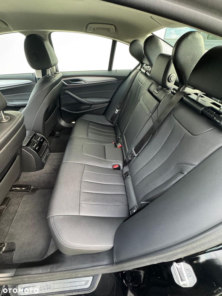 BMW Seria 5 520d xDrive Business Edition - 8
