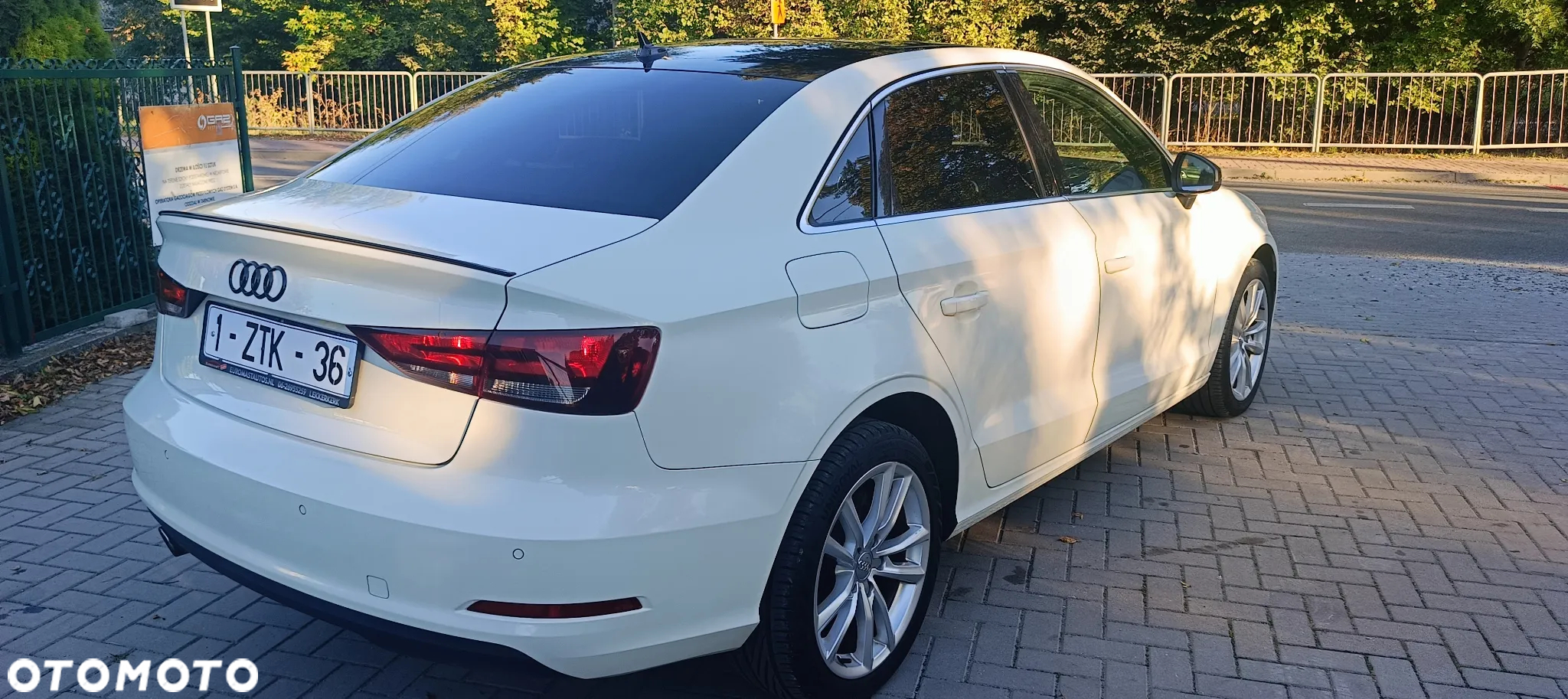 Audi A3 Limousine 1.6 TDI (clean diesel) Ambiente - 13
