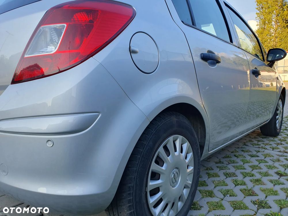 Opel Corsa 1.2 16V Enjoy - 10