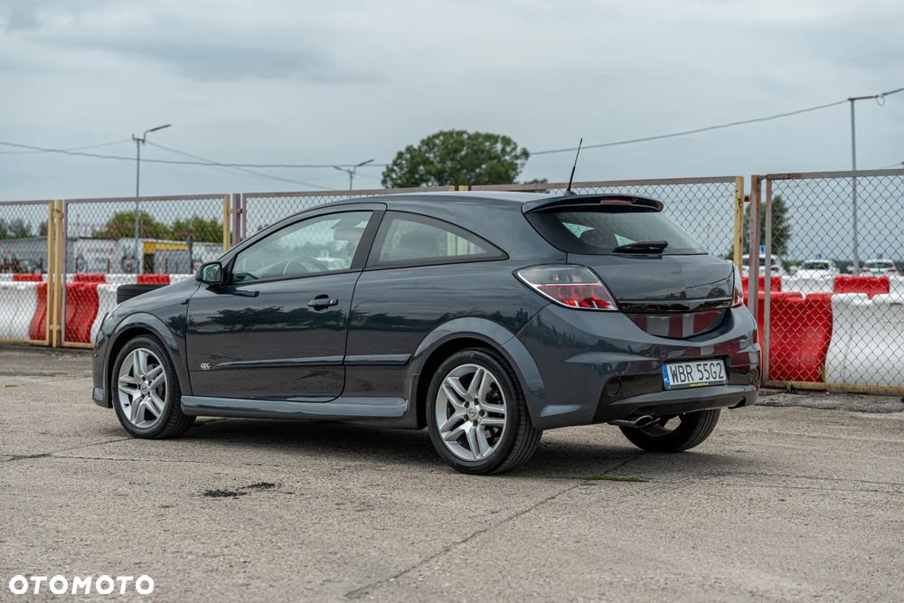 Opel Astra GTC 1.8 Sport - 39