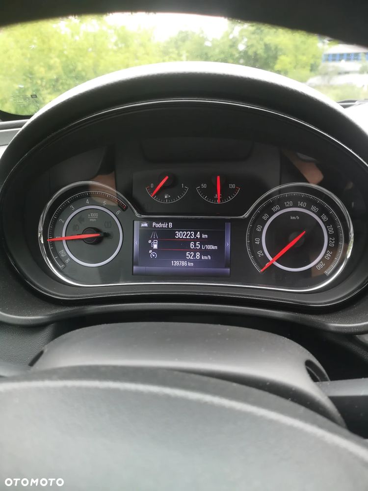 Opel Insignia 2.0 CDTI - 9