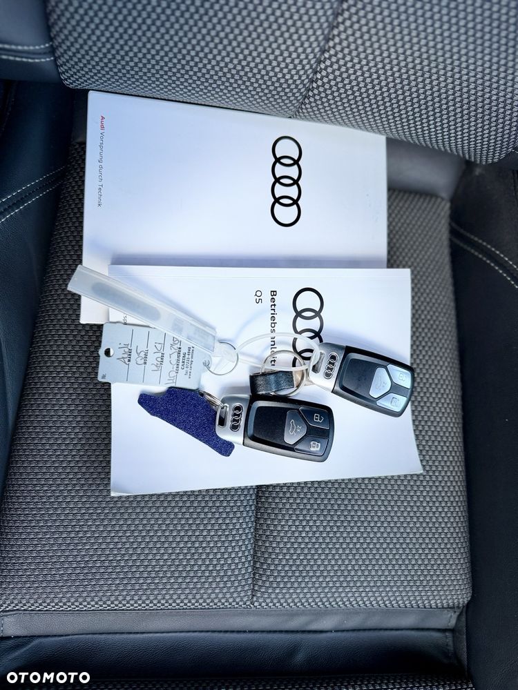 Audi Q5 50 TFSIe quattro S tronic S line - 36