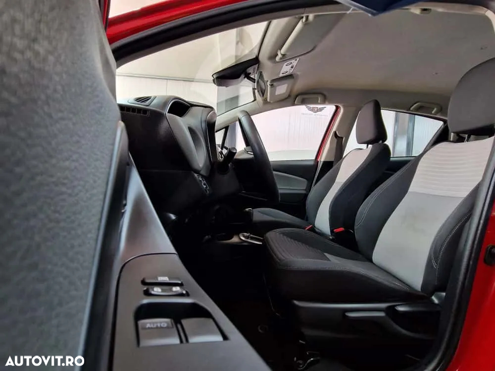 Toyota Yaris Hybrid 1.5 VVT-i Selection - 14