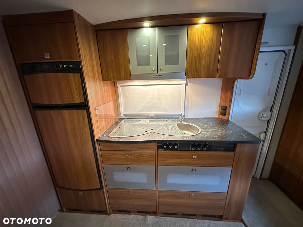 Dethleffs 550 NOMAD z przedsionkiem Isabella i łóżkami piętrowymi. - 23