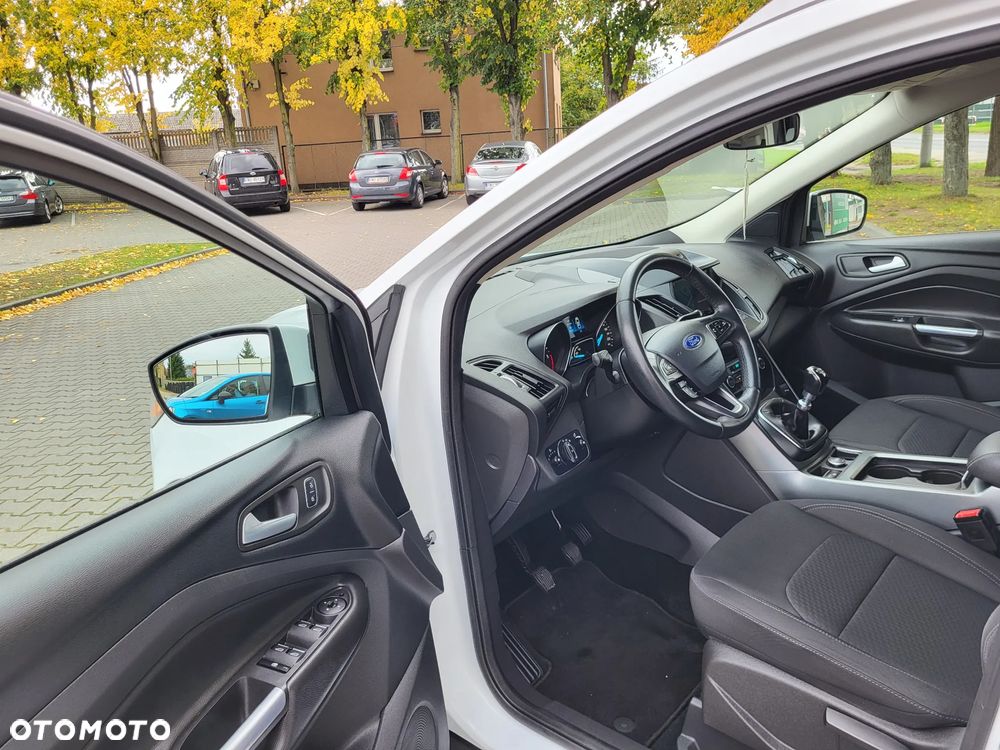 Ford Kuga - 10