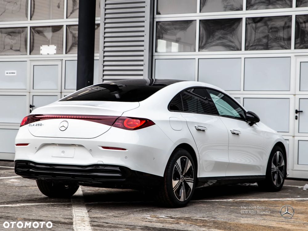 Mercedes-Benz CLA - 5