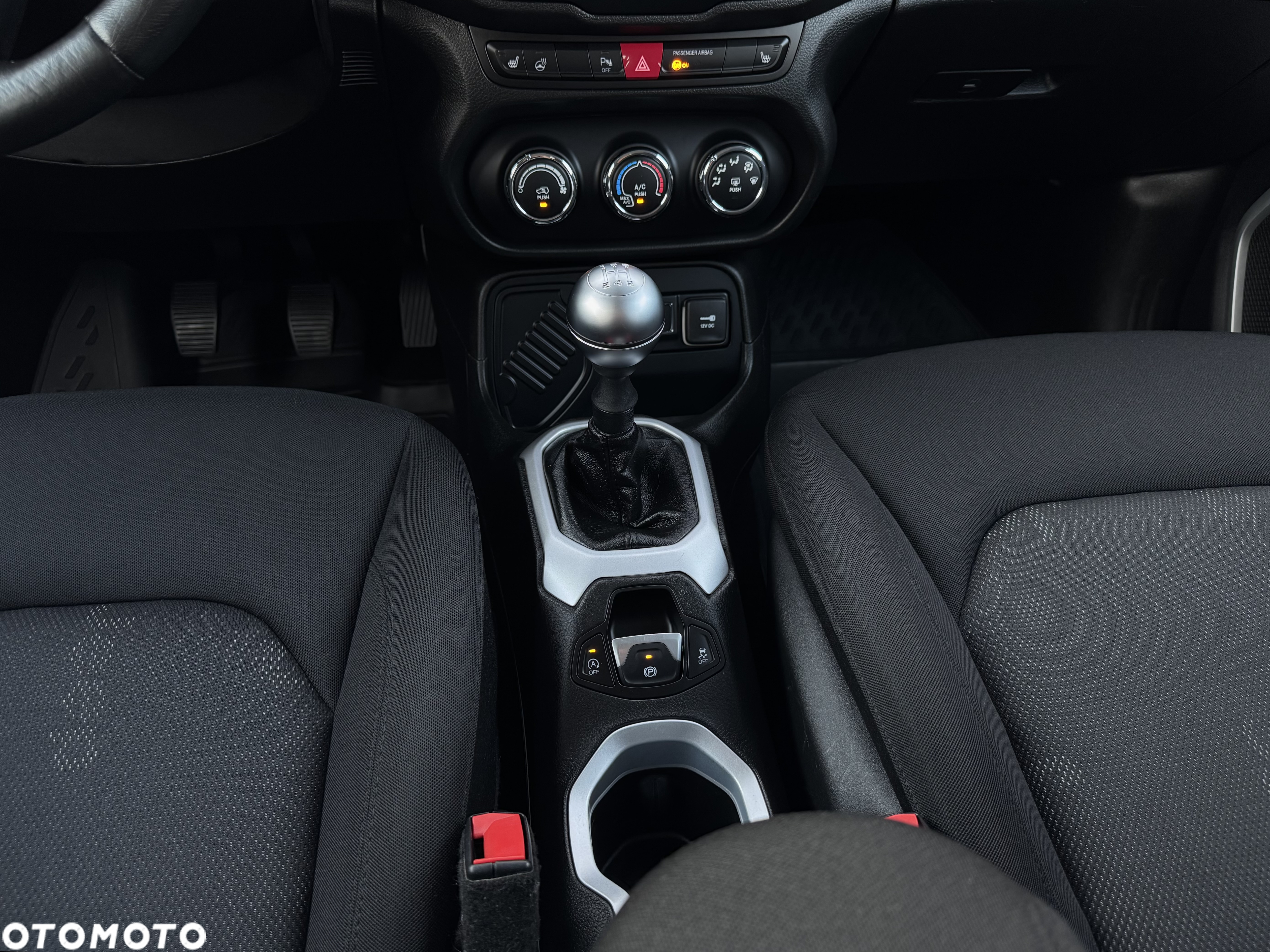 Jeep Renegade 1.6 E-TorQ Longitude FWD - 16