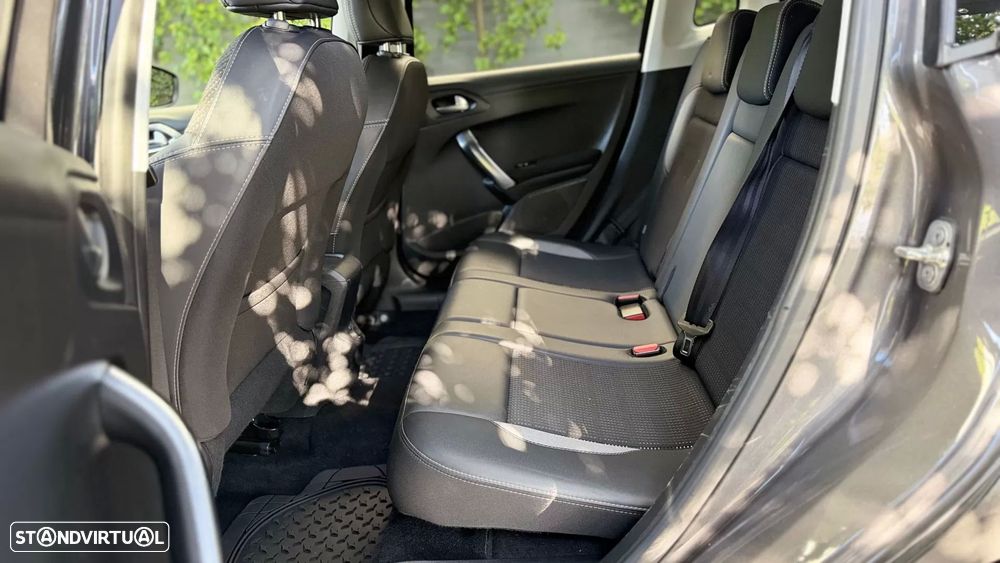 Peugeot 2008 BlueHDi 100 Allure - 6