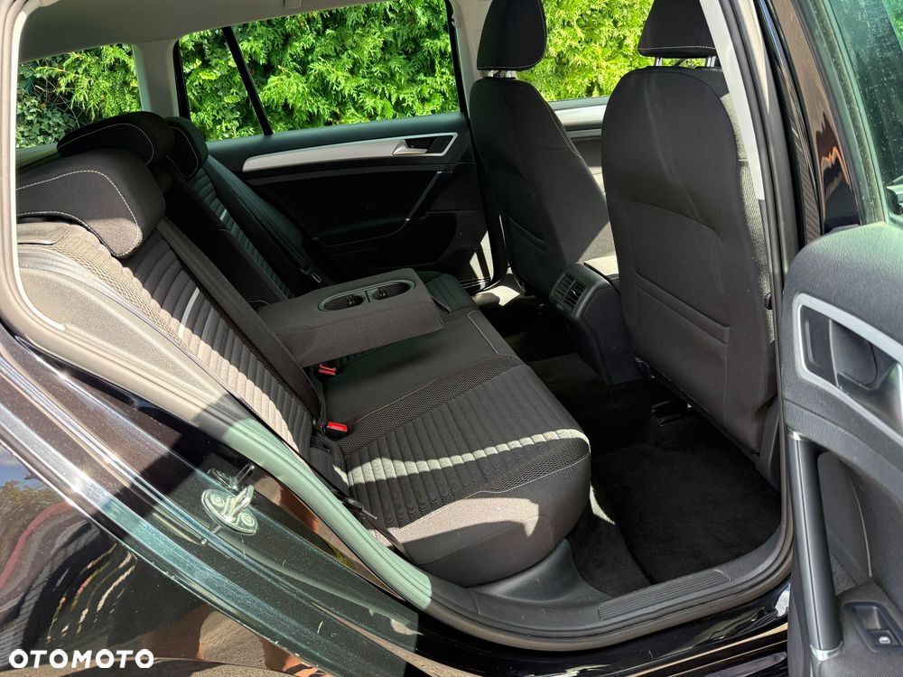 Volkswagen Golf 1.6 TDI BlueMotion Technology Cup - 22