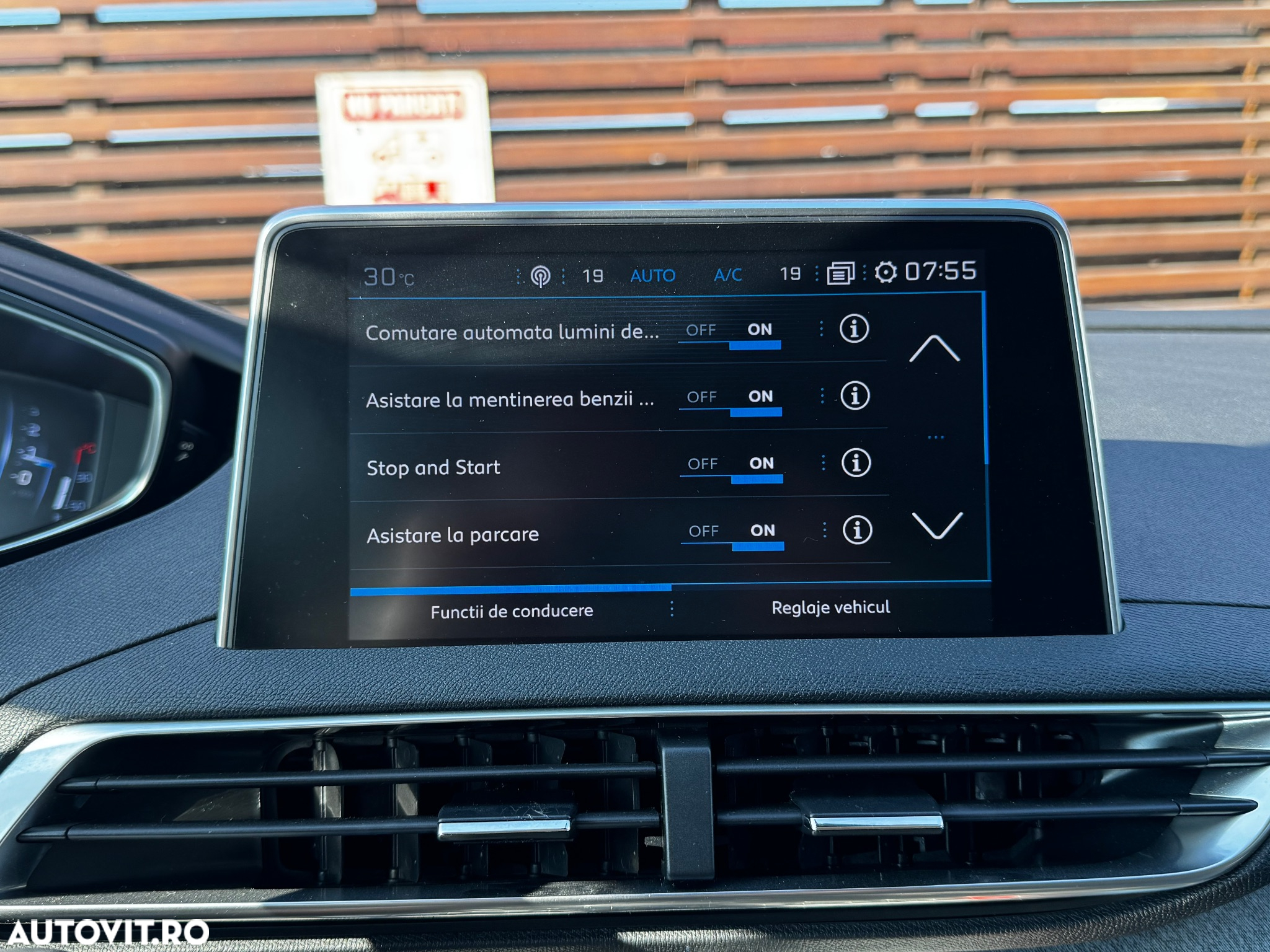 Peugeot 3008 1.5 BlueHDI 130 EAT8 Allure Pack - 30