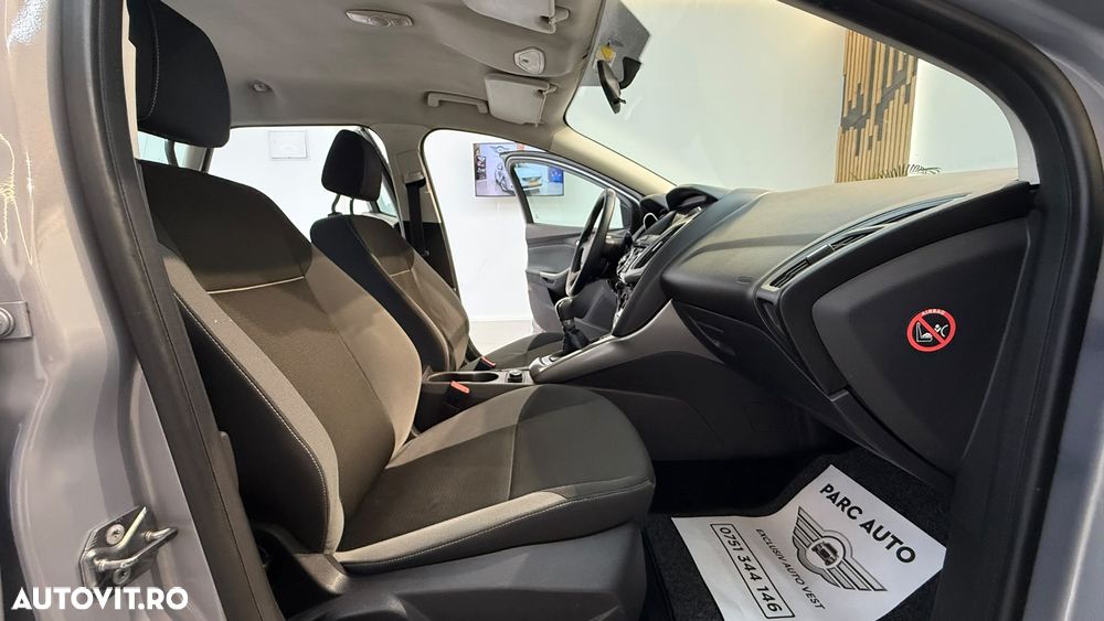 Ford Focus 1.6 TI-VCT Titanium - 15