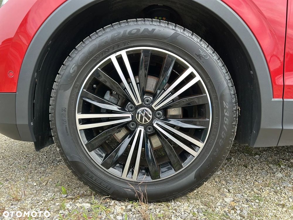 Volkswagen Tiguan 2.0 TDI SCR Elegance DSG - 39