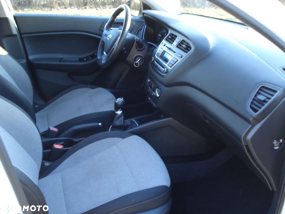 Hyundai i20 1.2 Comfort - 12