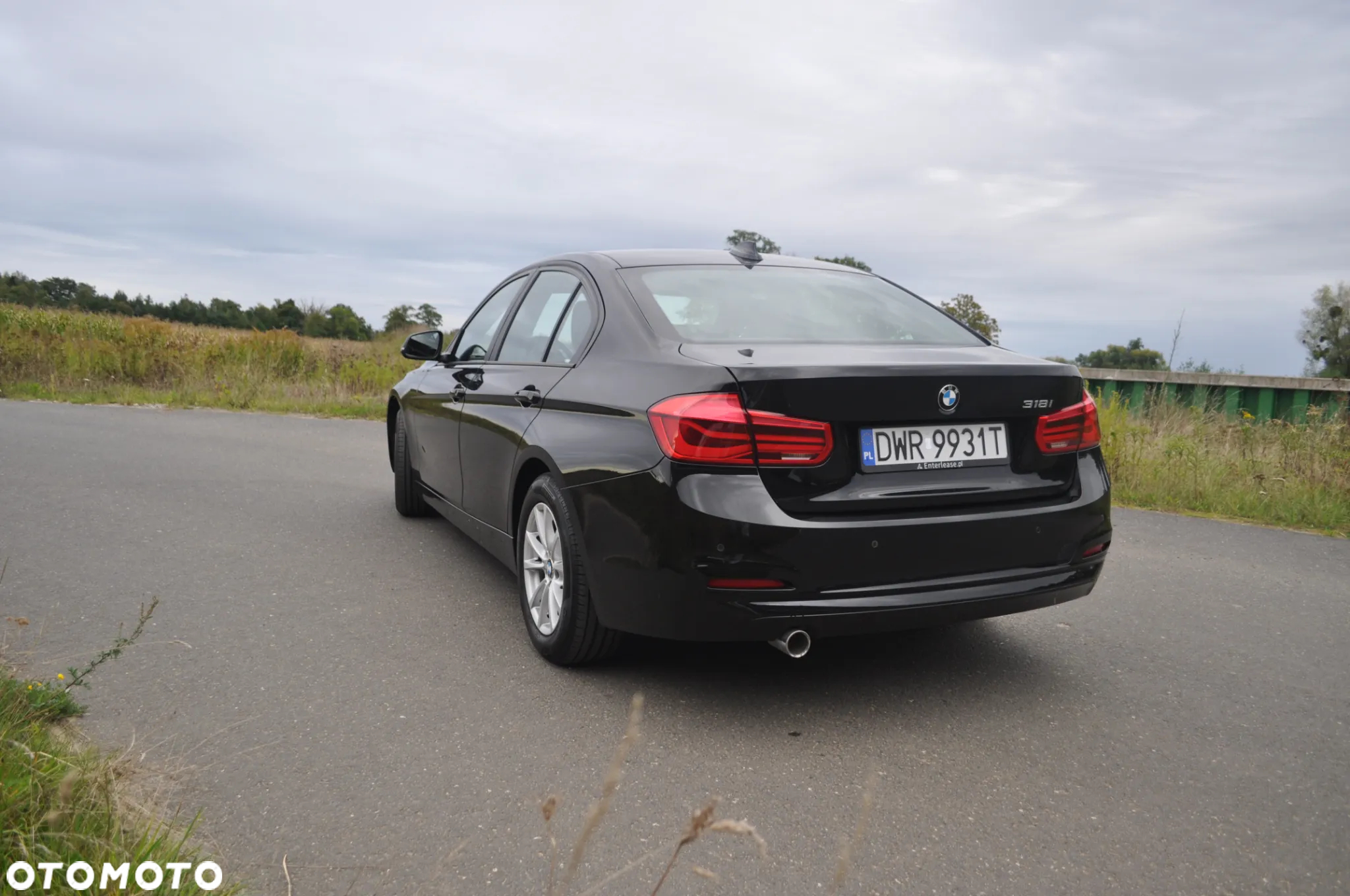 BMW Seria 3 318i - 4