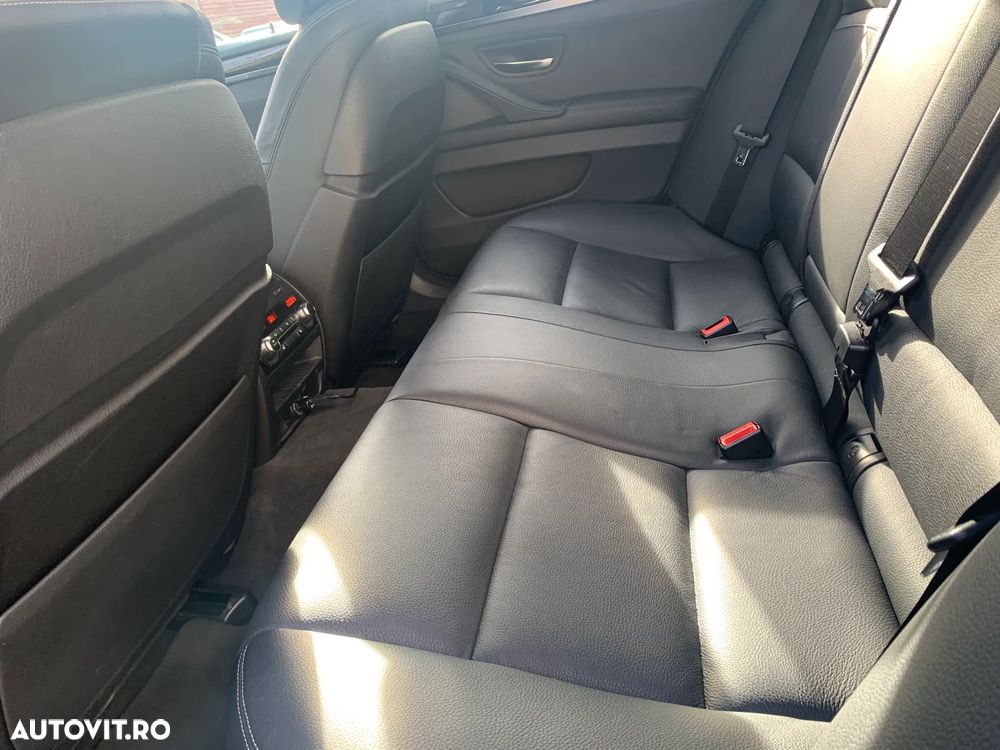 BMW Seria 5 520d xDrive AT - 10