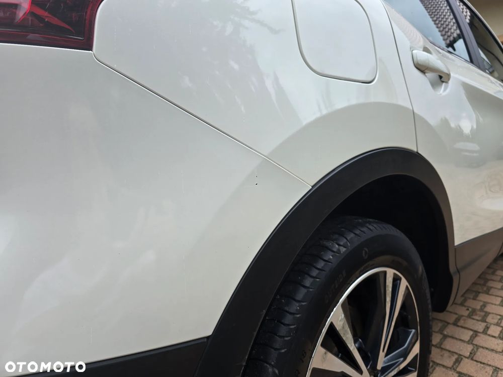 Nissan Qashqai 1.3 DIG-T N-Connecta DCT - 6