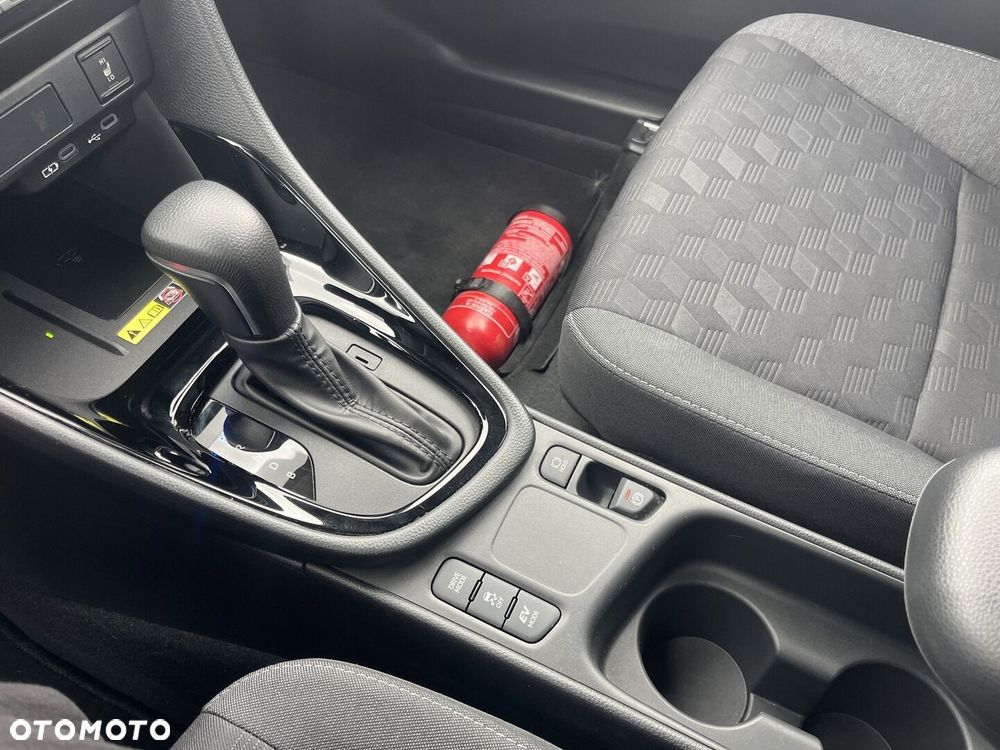 Toyota Yaris Hybrid 1.5 Style - 17
