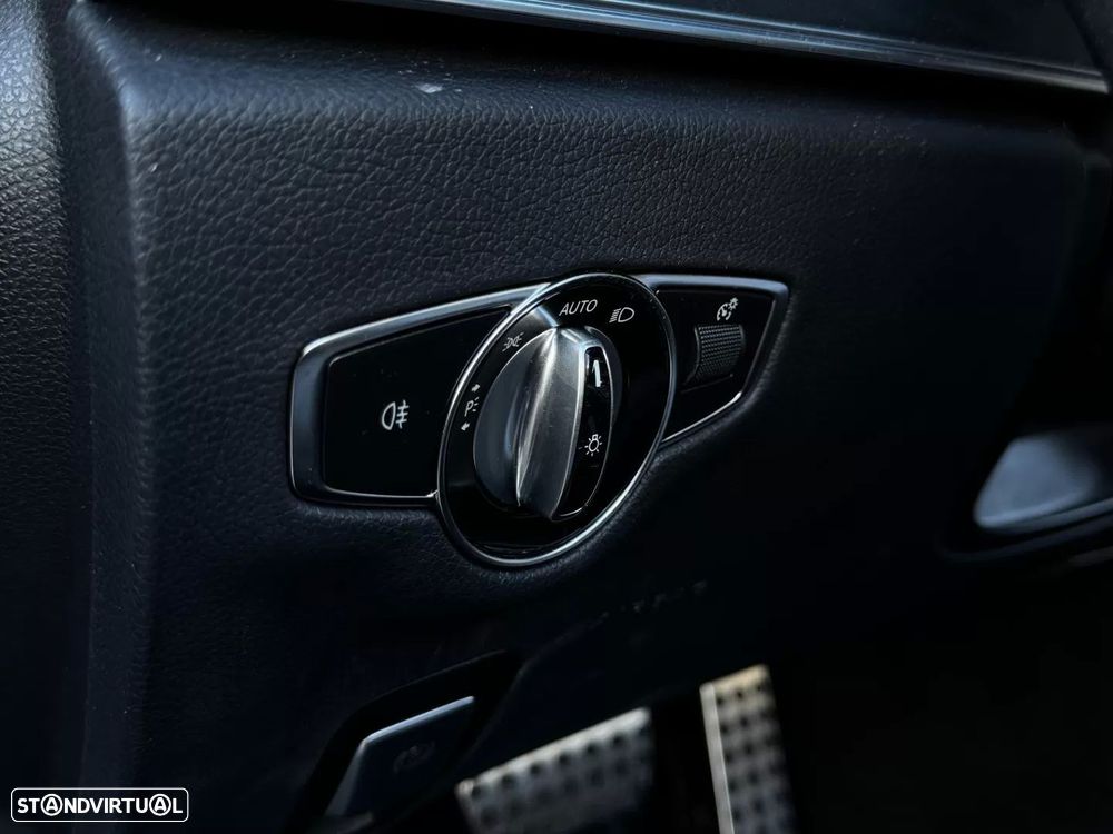 Mercedes-Benz E 53 AMG 4Matic+ - 27