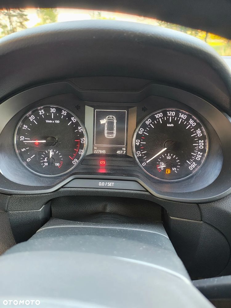 Skoda Octavia 1.6 TDI Active - 9