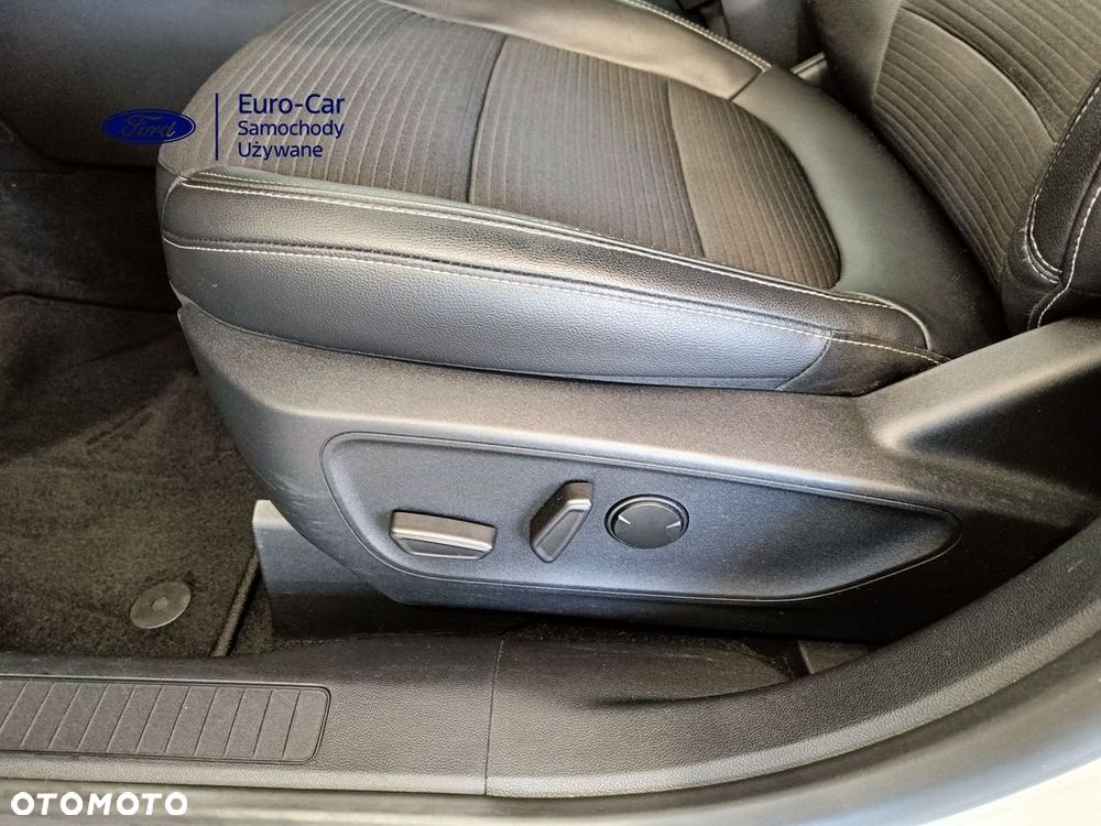 Ford Kuga 2.5 Duratec PHEV TITANIUM X - 19