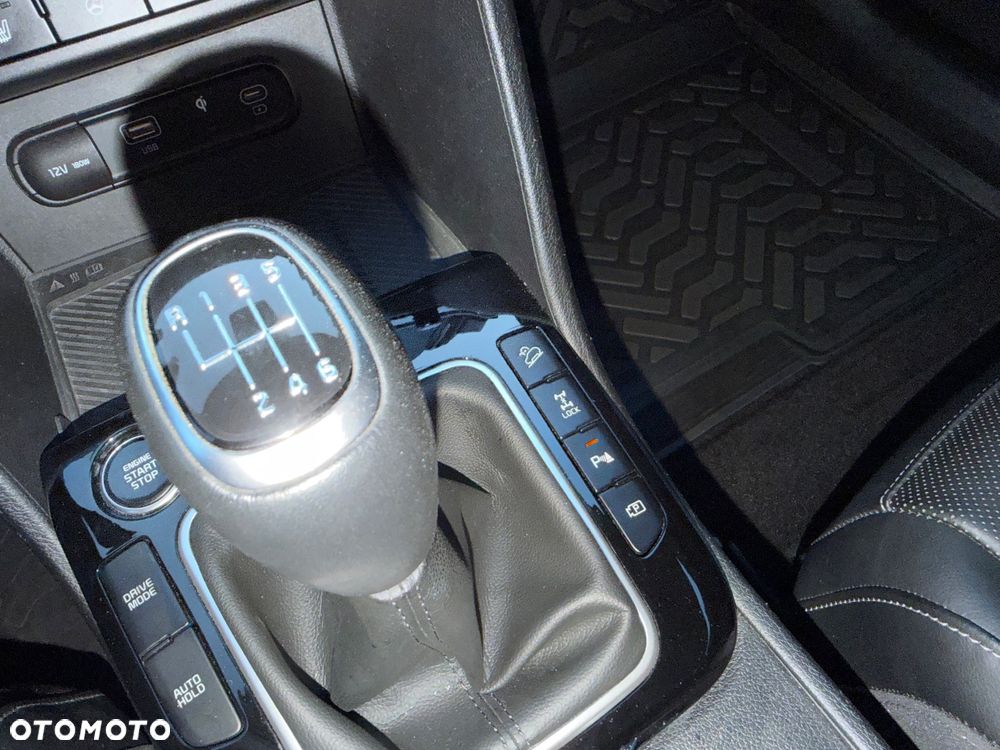 Kia Sportage - 16