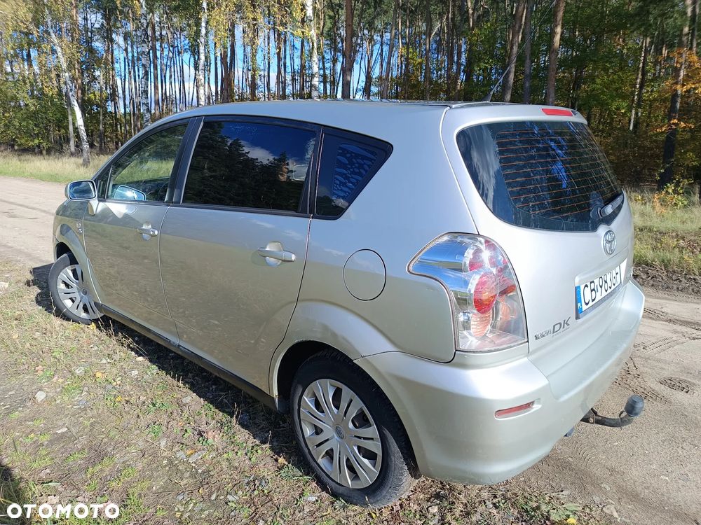 Toyota Corolla Verso - 11