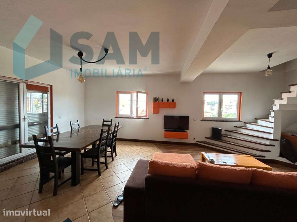 Moradia para Investimento com Garagem e Logradouro - Grande imagem: 3/23