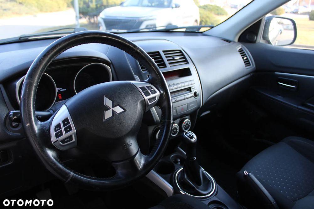 Mitsubishi ASX 1.6 Inform - 18