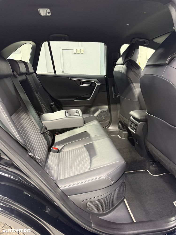 Toyota RAV4 2.5 4x4 Black Edition - 16