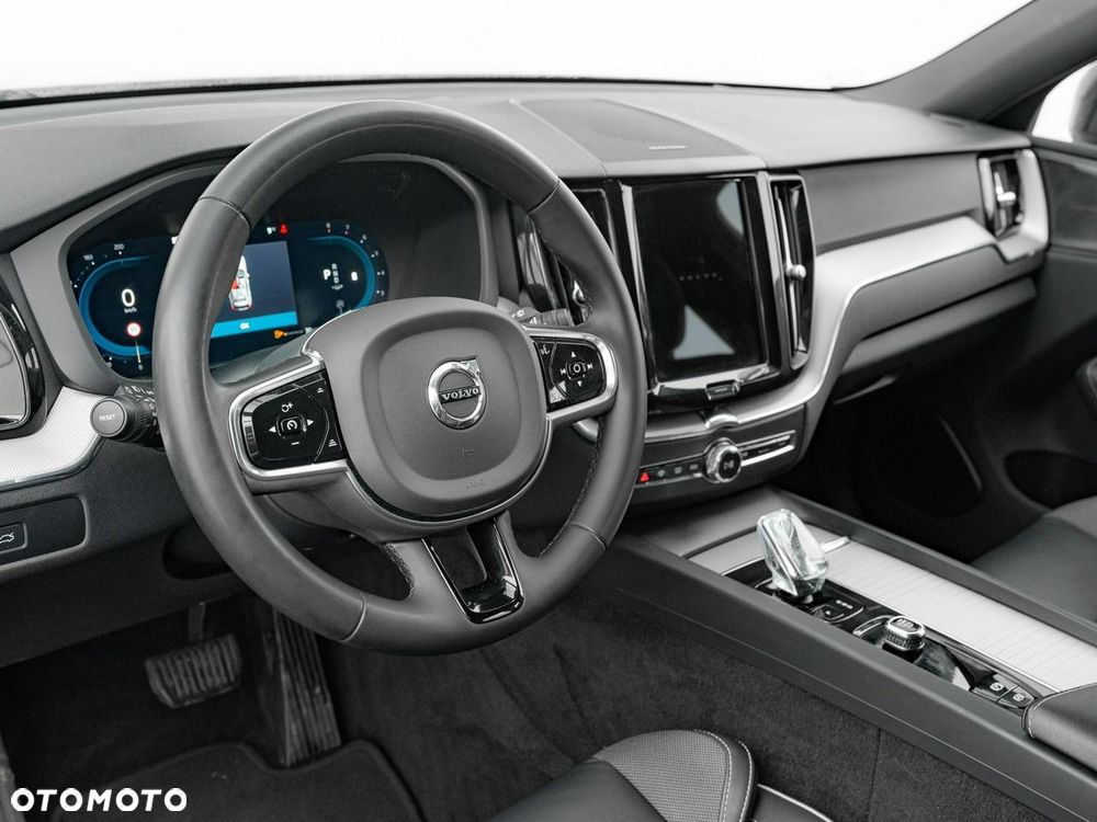 Volvo XC 60 B4 B Plus Dark - 7