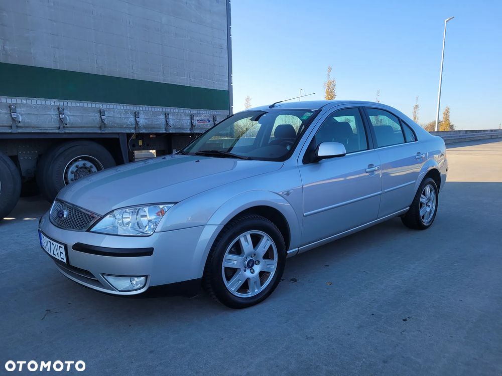 Ford Mondeo 1.8 Ghia - 2
