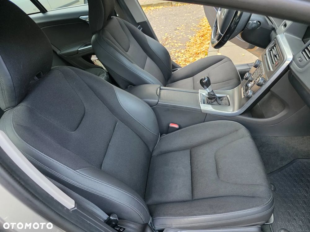 Volvo S60 D4 Momentum - 15