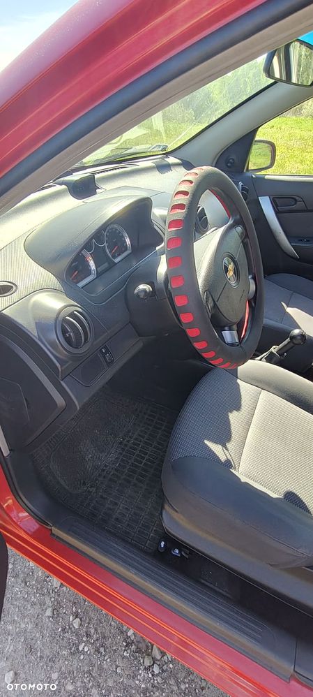 Chevrolet Aveo 1.2 16V Base / Classic - 3