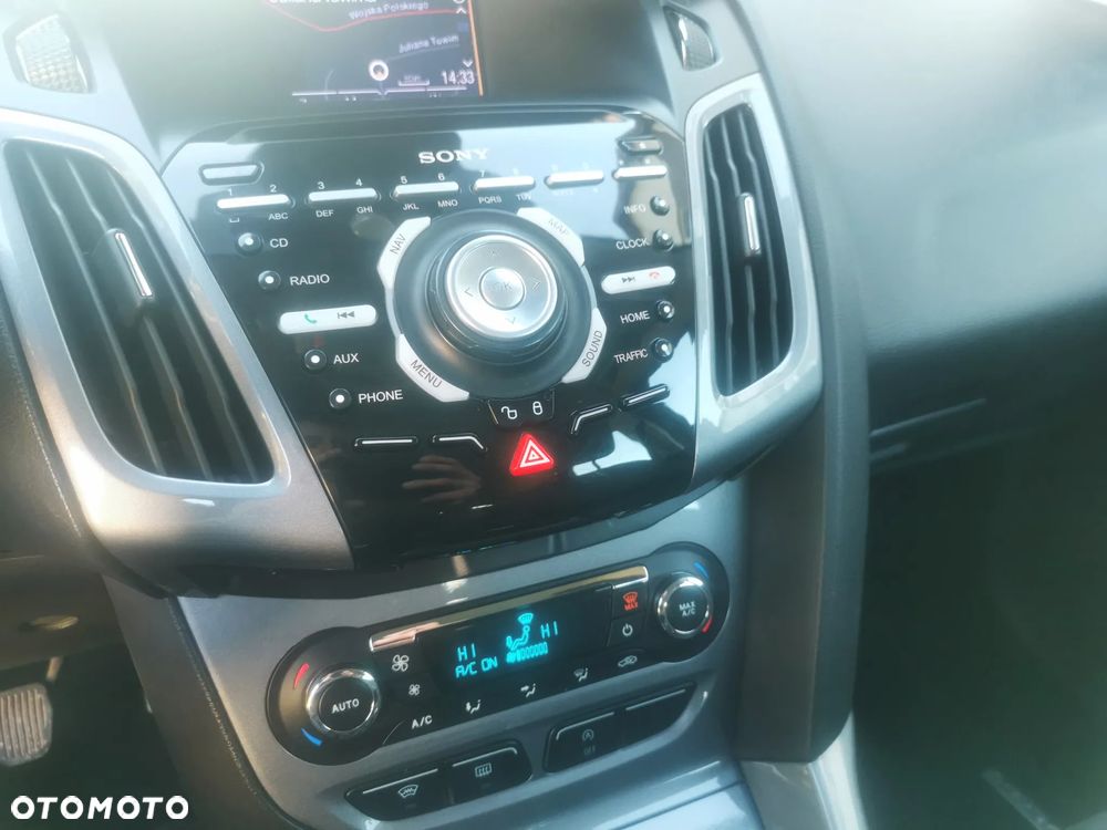 Ford Focus 1.6 EcoBoost Titanium - 15