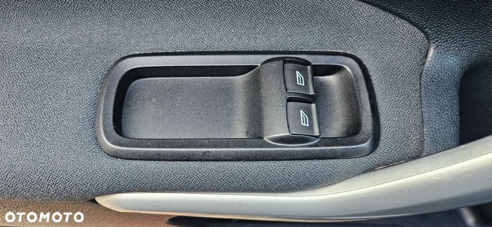 Ford Fiesta 1.25 Titanium EU5 - 26