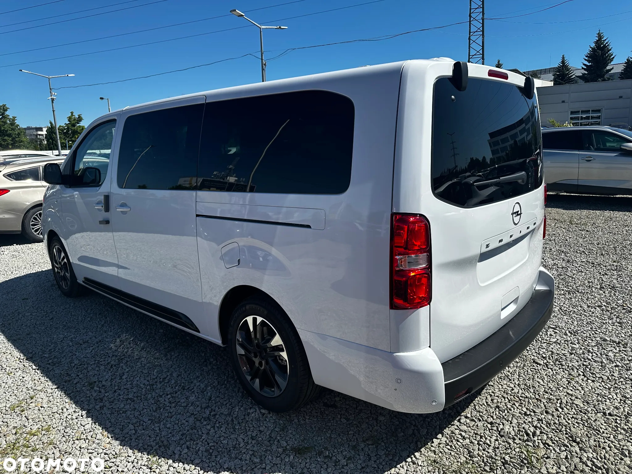 Opel Vivaro - 4