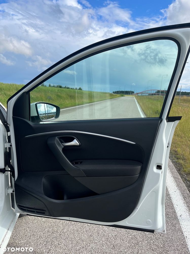 Volkswagen Polo 1.4 TDI Comfortline - 15