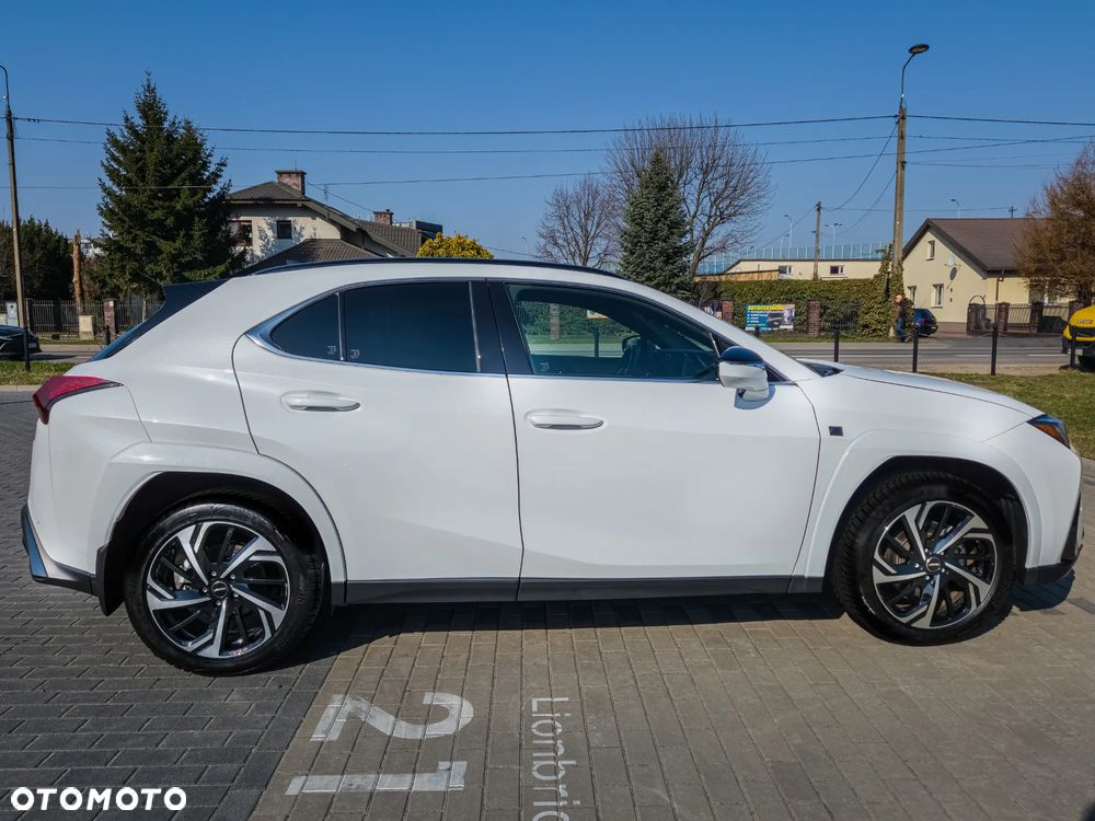 Lexus UX 250h F SPORT - 5