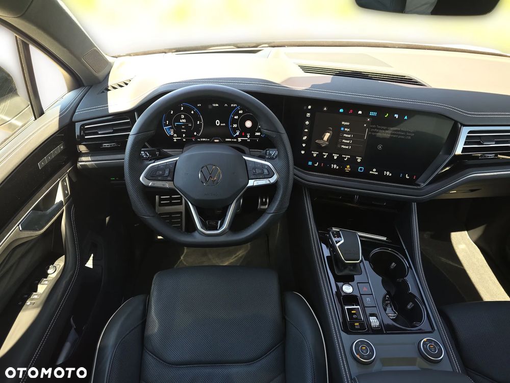 Volkswagen Touareg 3.0 V6 TDI 4Motion R-Line Final Edition - 20