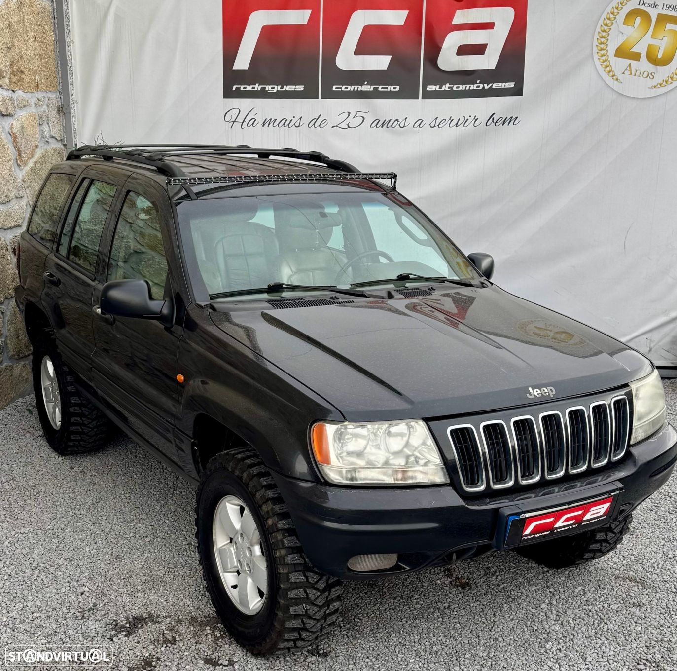 Jeep Grand Cherokee - 34