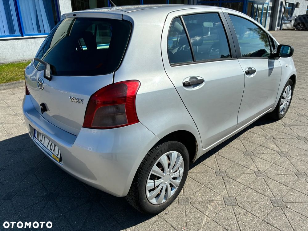 Toyota Yaris 1.3 Terra Gold - 5