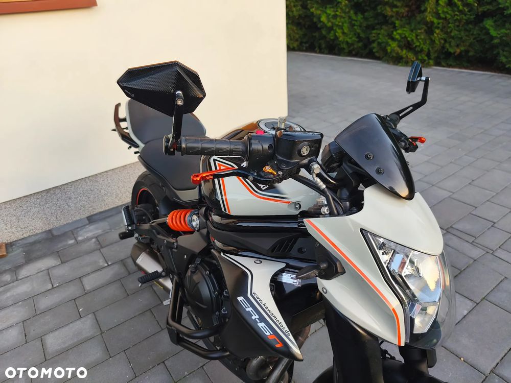 Kawasaki ER - 10