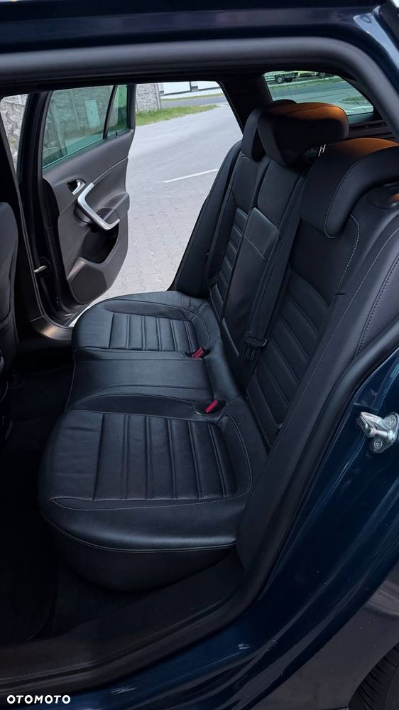 Opel Insignia - 8