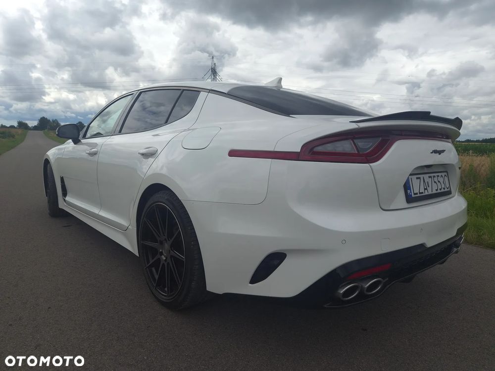 Kia Stinger 3.3 T-GDI AWD GT - 14